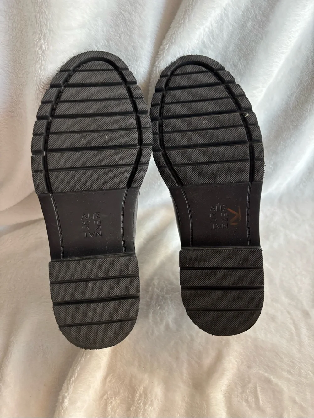 Naturalizer Shawna Leather Penny Loafers Lug Sole Black Size 8.5M